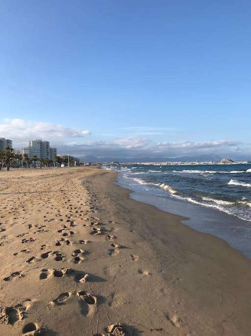 70 Sqm Apartment With Seaview In Arenales Del Sol. Extérieur photo