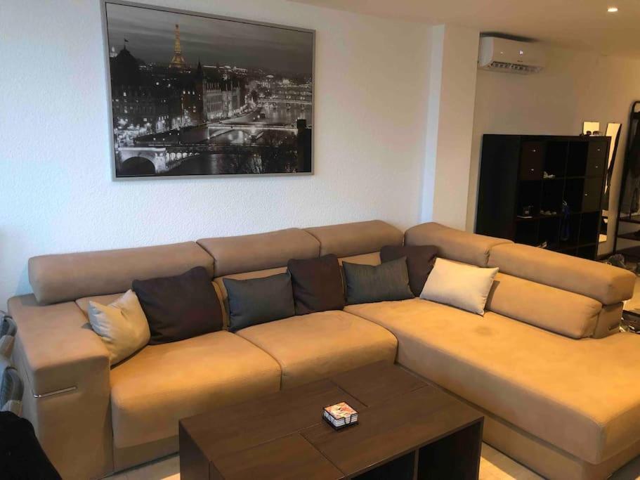 70 Sqm Apartment With Seaview In Arenales Del Sol. Extérieur photo